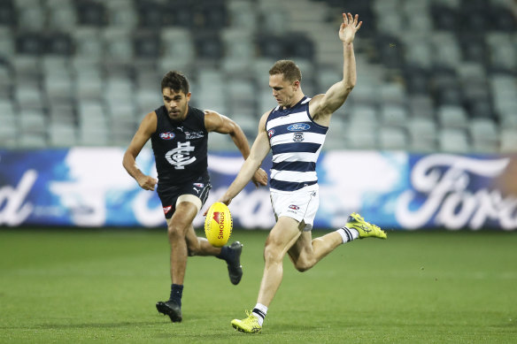 Class act: Joel Selwood on the move.  