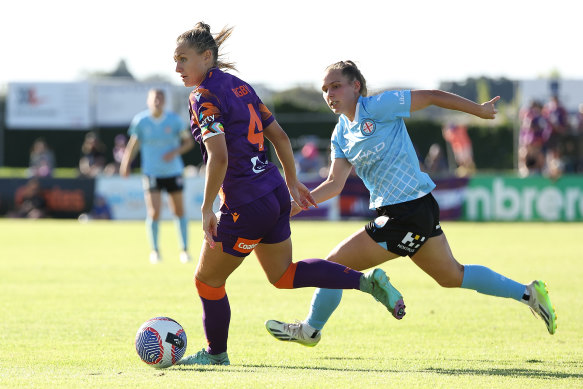 Perth Glory skipper Natasha Rigby, left, has announced her retirement.