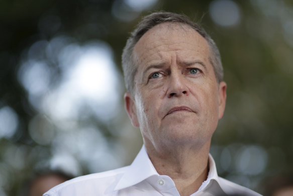 Bill Shorten says there needs to be a national ventilation plan for schools. 