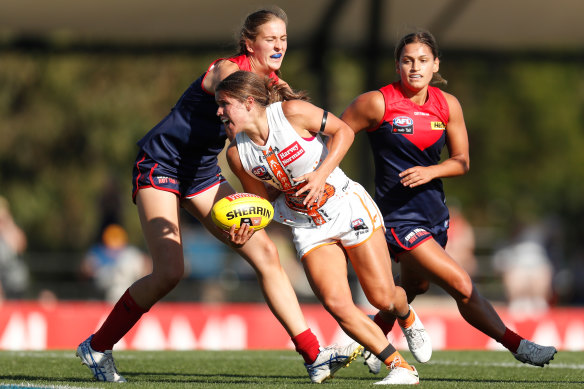 Ally Dallaway of the Giants comes in for plenty of attention.