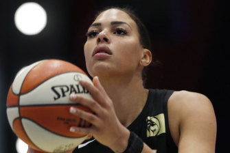 Wnba Liz Cambage Debut In Nba 2k20 Video Game Sportstons