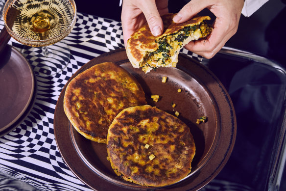 Filled flatbreads with kale and potato masala.