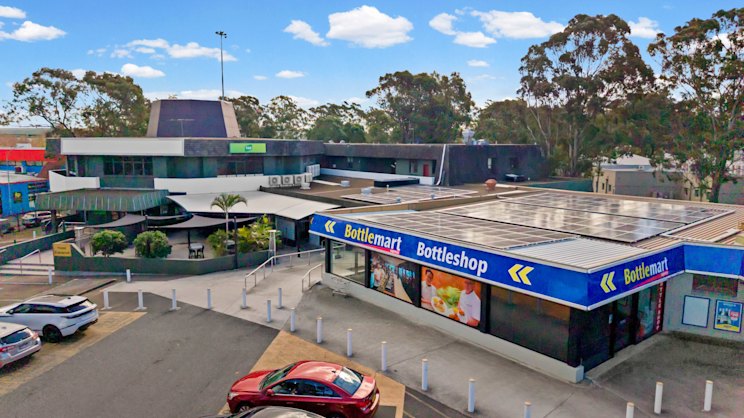 smh.com.au - Carolyn Cummins - Last drinks at Mount Druitt pub as owner seeks $80m sale