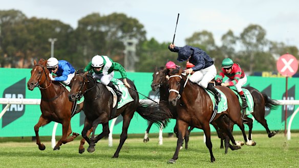 Wodeton (right) finishes second to Marhoona (green and white silks) in the Golden Slipper.
