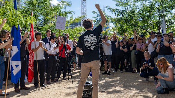 ABC employees, seen here outside the ABC studios in Melbourne, walked out on strike for the first time in 20 years.