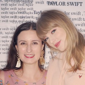 Taylor Swift and Felicity Caldwell backstage at The Gabba in Brisbane during her 2018 Reputation Stadium Tour.