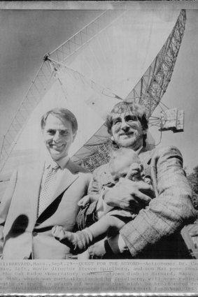 Carl Sagan (left) at the Oak Ridge Observatory in Harvard.