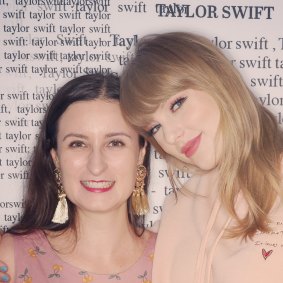 Taylor Swift and Felicity Caldwell backstage at The Gabba in Brisbane during her 2018 Reputation Stadium Tour.