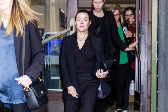 Vanessa Amorosi leaves the Supreme Court of Victoria.
