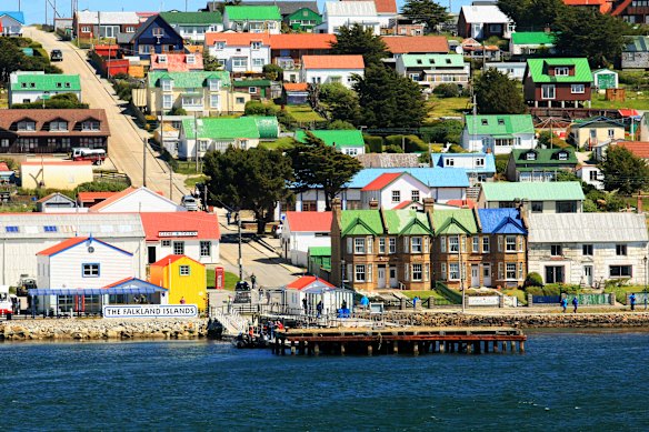 Stanley at the Falkland Islands: Who won what?