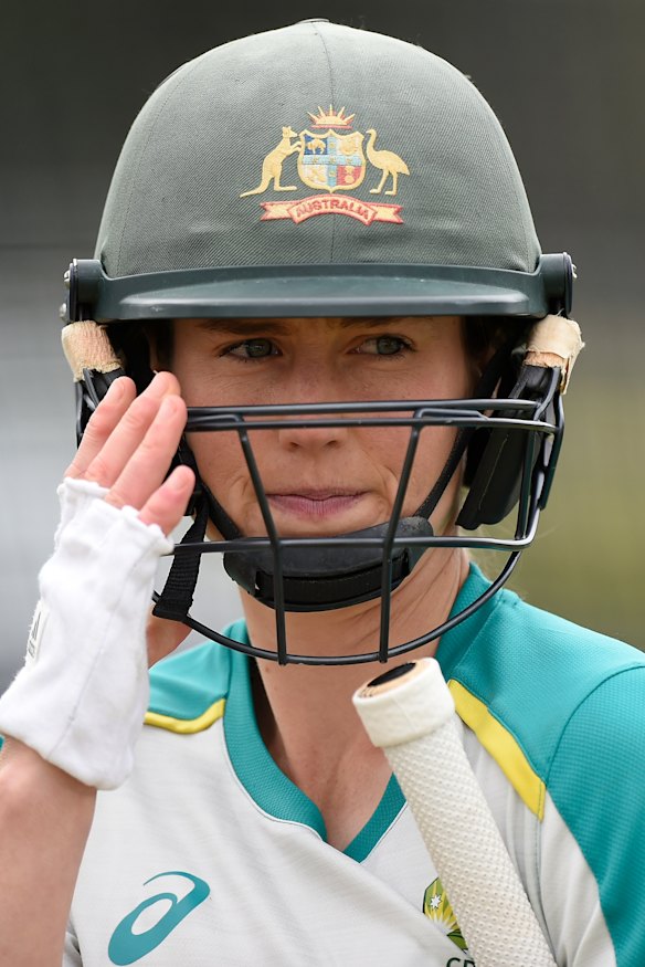 Ellyse Perry trains on Wednesday.