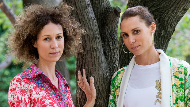 Lisa Bardas and her sister Ellie Rogers. Lisa made the decision to have a double mastectomy and full hysterectomy, including removal of her ovaries, fallopian tubes and uterus.