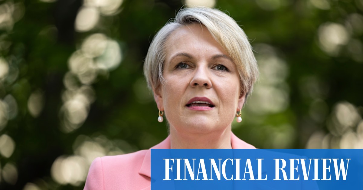 Tanya Plibersek kills Clive Palmer's coal mine - Vimarsana News