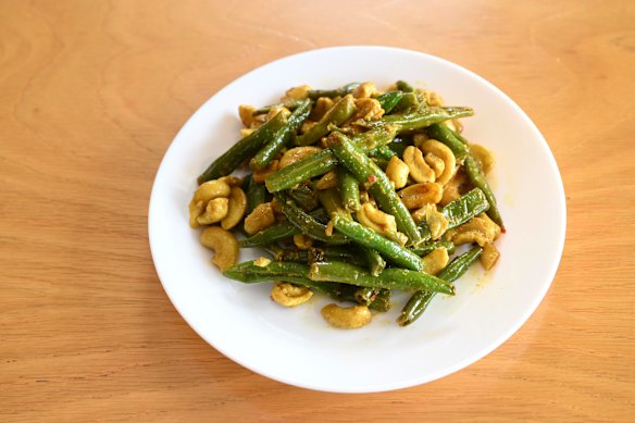 Ceylon Spicy’s beans and cashews.