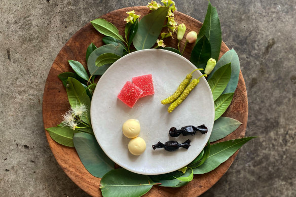 The Pipit menu is peppered with local plants.