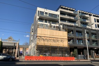 The apartment building at 32-24 Lygon Street has been listed as a tier-2 exposure site, with some residents likely to be required to isolate for 14 days. 