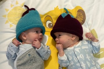 New research has found all identical twins share the same epigenetic pattern, providing a clue on how their cells split.