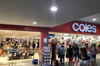 Masks Groceries And Most Importantly Booze Wa S Frenzied Lockdown Spending Revealed