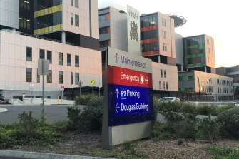 The student nurse worked at Royal North Shore Hospital while potentially infectious.