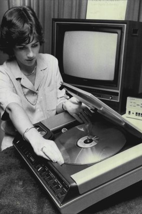 Mrs Mandy Aston of North Strathfield demonstrates the Philips Video Long Play System on March 12, 1980.