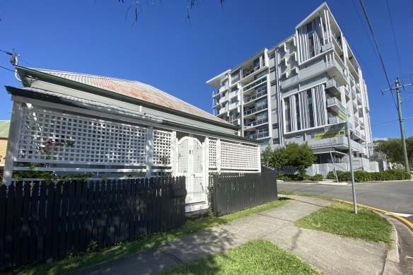 Woolloongabba is now a hybrid mix of original character homes and modern unit complexes.
