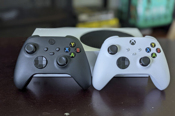 The new controllers look familiar at first glance, but offer an upgrade over Xbox One's standard pads.