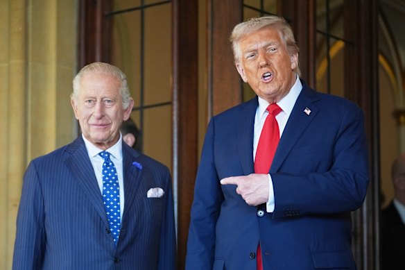 Il re Carlo III con il presidente degli Stati Uniti Donald Trump al Castello di Windsor alla fine dell'anno scorso.