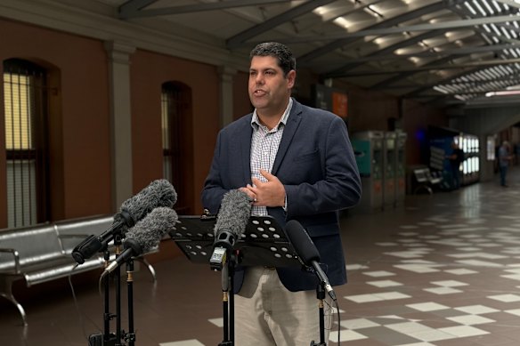 Transport Minister Brent Mickelberg thanked Stapleton for securing the in-principal employment agreement.