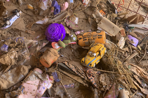 Search teams are combing streets, wrecked buildings, and even the sea to look for bodies in Derna, where the collapse of two dams unleashed a massive flash flood that killed thousands of people. 