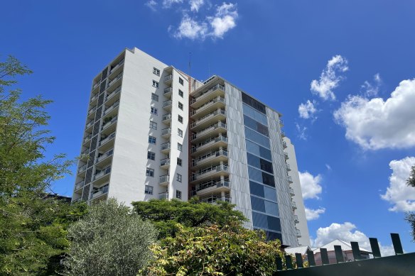 Completed in 1960, Torbreck in Highgate Hill was the first mixed use, residential apartment block built in Queensland.