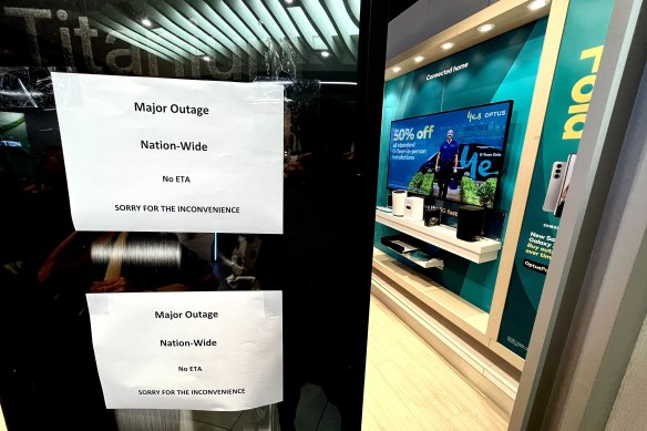 An Optus shop in Melbourne’s inner north notifies customers of a major outage around Australia.