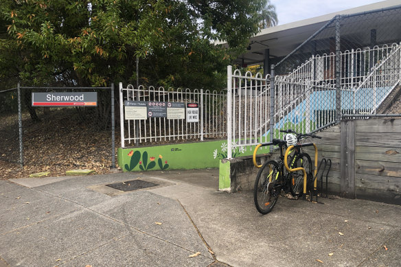 The bike parking racks at Sherwood train station leave your bicycle or e-scooter exposed to rain and the sun.