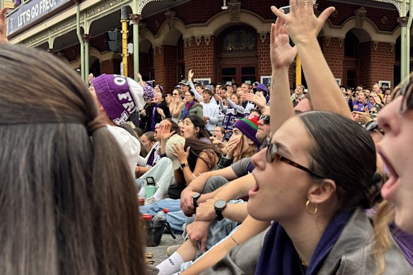 Fan reaction in Fremantle from the Dockers loss against Brisbane Lions.