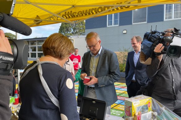 Prime Minister Anthony Albanese visited the Bayswater Primary School polling station on Saturday morning.