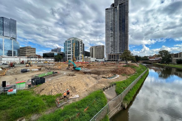 Wide angle view of the Powerhouse Museum site in Parramatta. Work has been stalled due to a number of issues including flooding.
Photo Nick Moir 5 May 2022