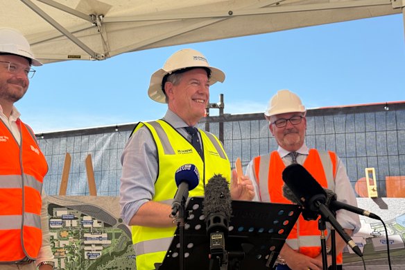 Health minister Tim Nicholls announced the Crisafulli government’s plans to deliver 2600 hospital beds across Queensland. 