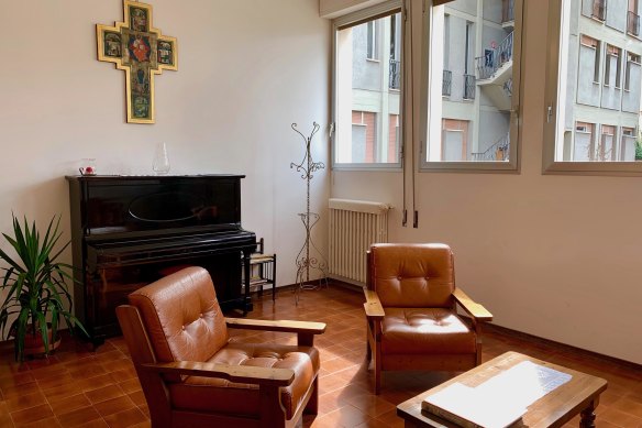 Simply furnished and comfortable, but without any obvious luxuries... Casa per Ferie Madonna del Rosario.