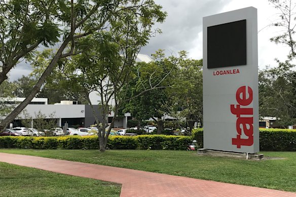 The Crisafulli government has reshaped the TAFE Queensland board.