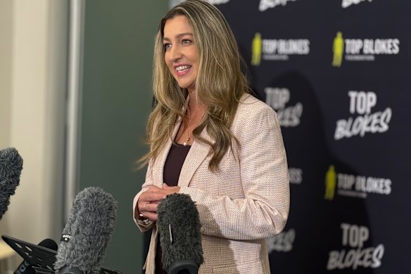 La ministra de Justicia Juvenil de Queensland, Laura Gerber, dijo que la legislación propuesta agregaría 13 nuevos delitos a las leyes gubernamentales sobre delitos y tiempo para adultos. 