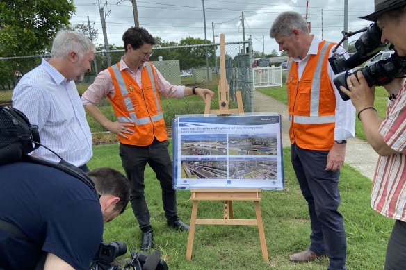 Qld senator Anthony Chisholm, state transport minister Bart Mellish and Sandgate MP Stirling Hinchliffe join Brisbane infrastructure chair Cr Andrew Wines at the start of work on the Beams Road overpass.
