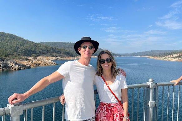 Alex James, who lives with the incurable brain cancer IDH-mutant glioma, and his wife Emily. 
