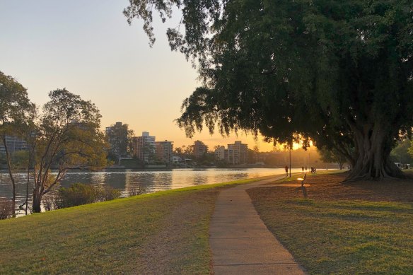 How well do you know your neighbours? Do you nod and say “hello” when you pass a stranger? Photo taken at sunset at Orleigh Park in West End.