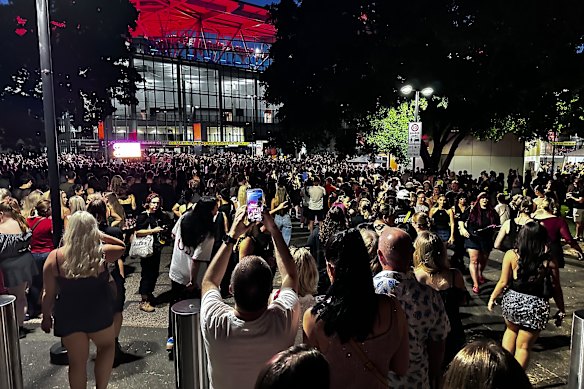 Concertgoers were forced to queue for hours outside Suncorp Stadium. 
