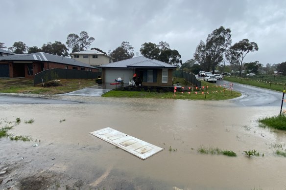 Floodwaters near homes in Harcourt, Victoria. 