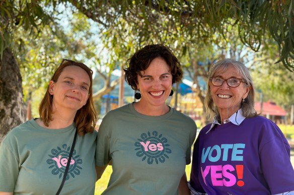 Kate Chaney at a ballot box in Curtin ahead of the Voice referendum.
