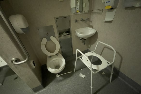 An uncleaned toilet in a Victorian COVID ward.