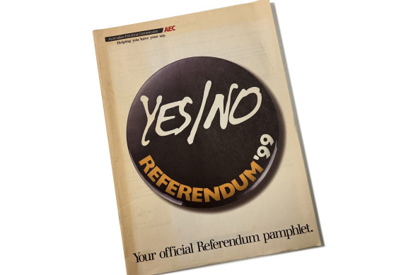 The pamphlet from the 1999 referendum on a republic. 
