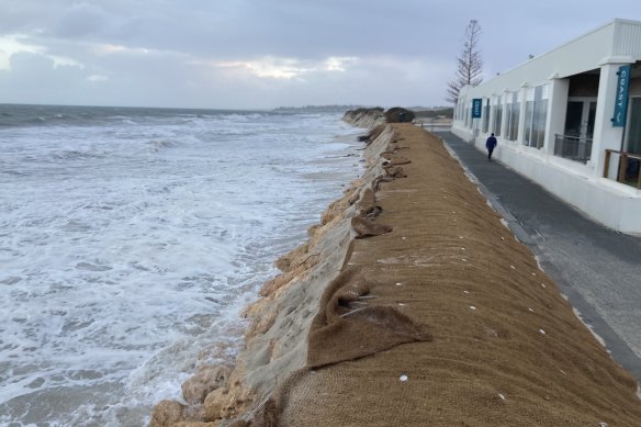 UWA researchers say a new portal, released ahead of winter, will allow the public to see coastal erosion and flooding forecasts.