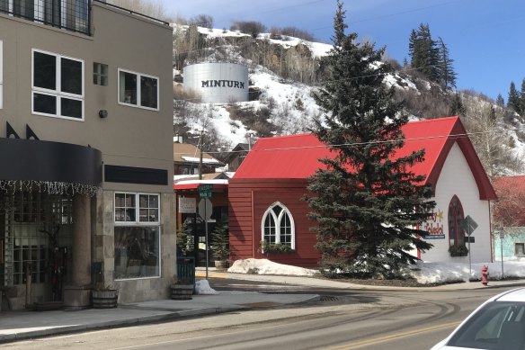 A picturesque street in the holiday town of Vail.