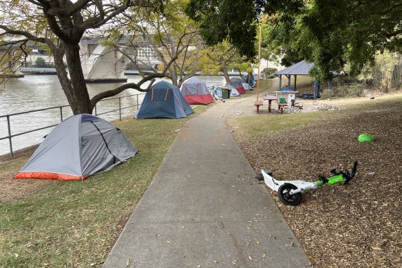 Tents alongside the Brisbane River near Kurilpa Point.